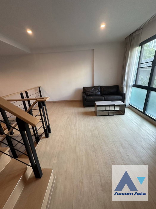 รูป 🔼🔽 AccomA 📩  3 BR House in Thung Maha Mek (AA43443) - รูปที่ 2/4