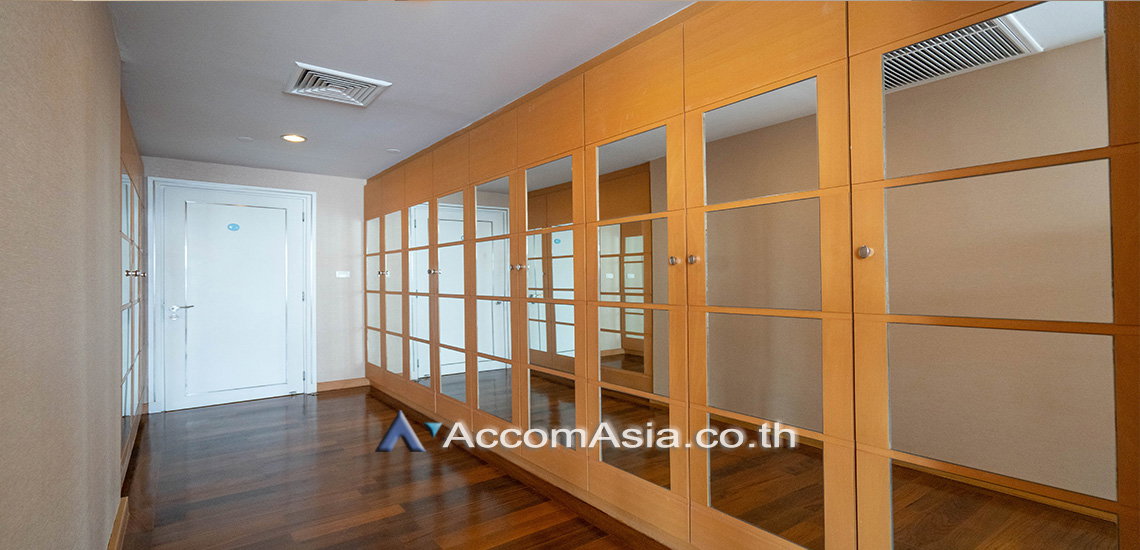 รูป 🔼🔽 AccomA 📩 Elegant wood-accented condo with indoor balcony and city view (1516481) - รูปที่ 15/15