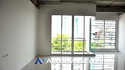 Condos for rent : 🔼🔽 AccomA 📩 Home Office 4 BR Condominium @Supalai Prima Riva (AA15955)