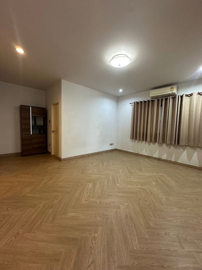 รูป 🏡✨ ให้เช่า ทาวน์โฮม/โฮมออฟฟิศ 3 ชั้น — ทำเลดี ตรงข้าม Central แจ้งวัฒนะ  - รูปที่ 10/15