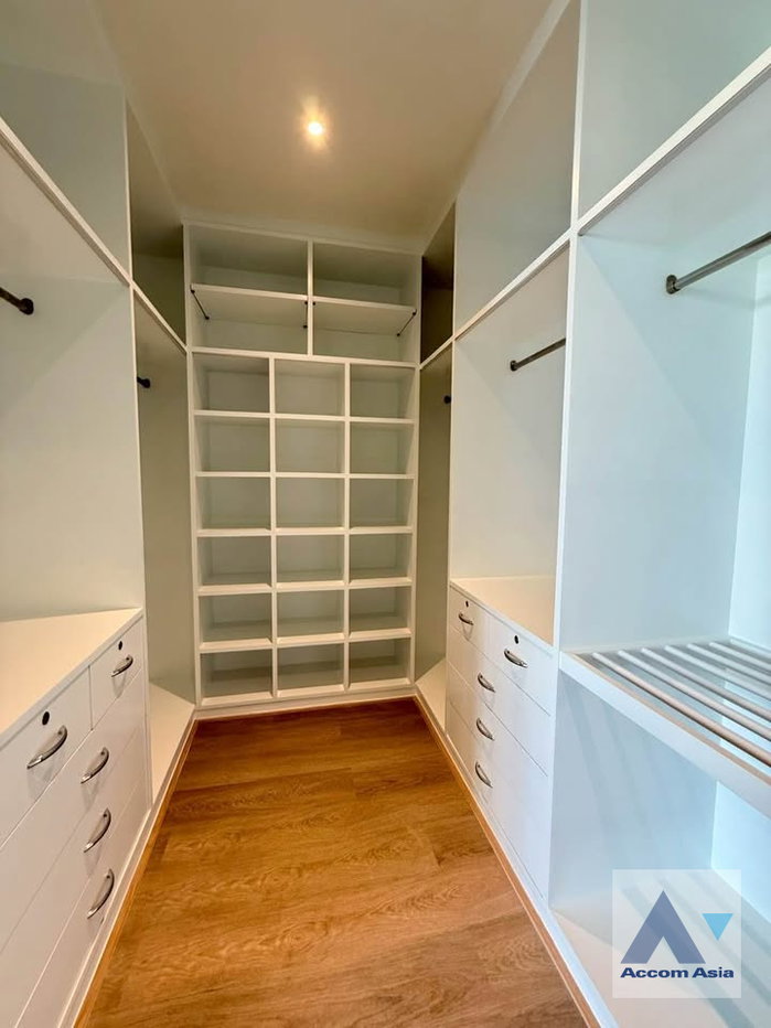 รูป 🔼🔽 AccomA 📩  5 BR Townhouse @ (13000114) - รูปที่ 6/16