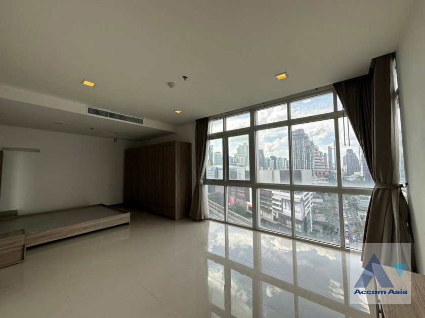 รูป 🔼🔽 AccomA 📩 Minimalist condo with bright interiors and large windows at Nusasiri Grand Condominium (1517644) - รูปที่ 11/15