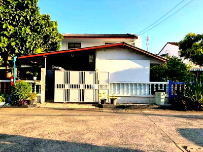 บ้านเดี่ยว กรุงเทพมหานคร :  ขายบ้านเดี่ยว หมู่บ้าน 2521 ซอยสวนผัก 44 ถนนสวนผัก แขวงฉิมพลี เขตตลิ่งชัน กรุงเทพฯ