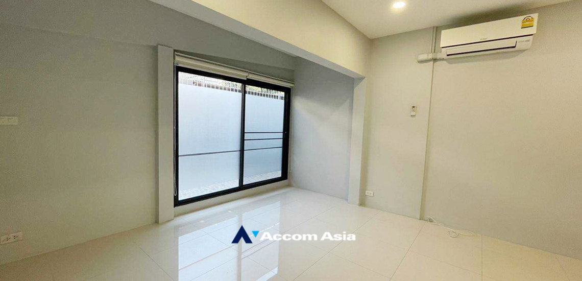 รูป 🔼🔽 AccomA 📩 Pet friendly,Home Office 4 BR House in Thung Maha Mek (AA19397) - รูปที่ 11/14