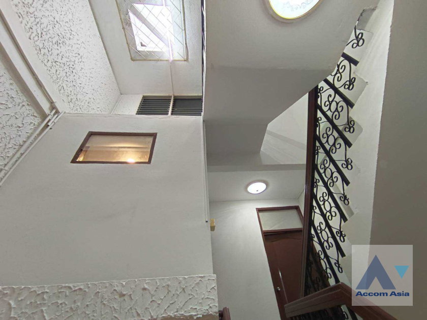 รูป 🔼🔽 AccomA 📩  4 BR House in Khlong Toei (2513892) - รูปที่ 13/20
