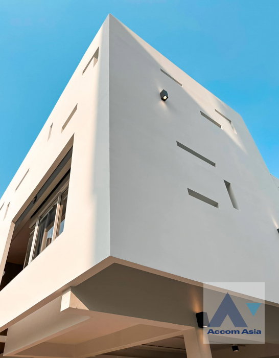 picture 🔼🔽 AccomA 📩 Pet friendly 3 BR House in Phra Khanong Nuea (AA39414) - 17/17