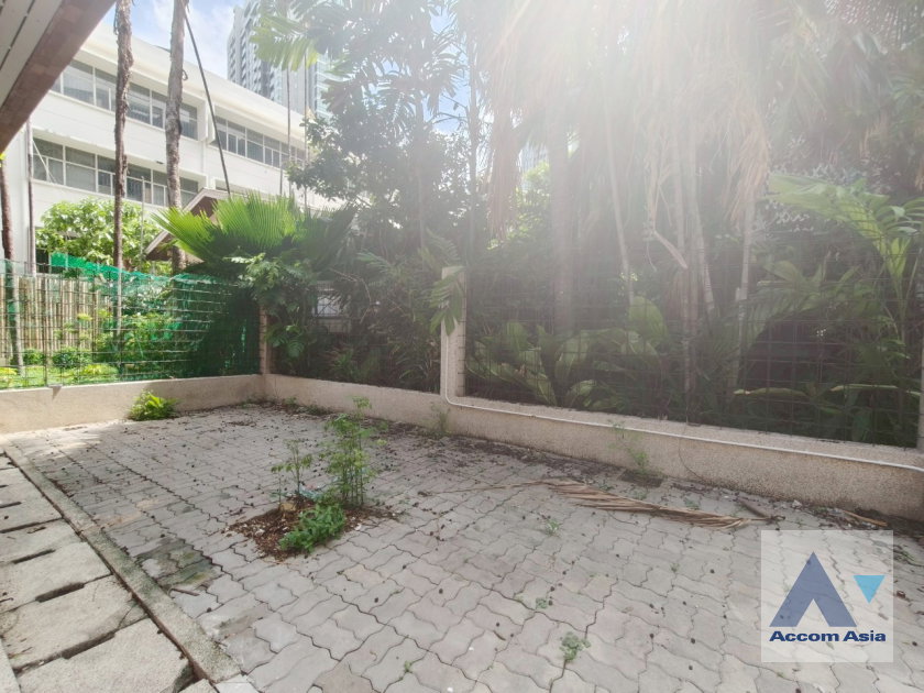 picture 🔼🔽 AccomA 📩 Modern detached house with patio and garden in Sukhumvit (AA27905) - 5/16