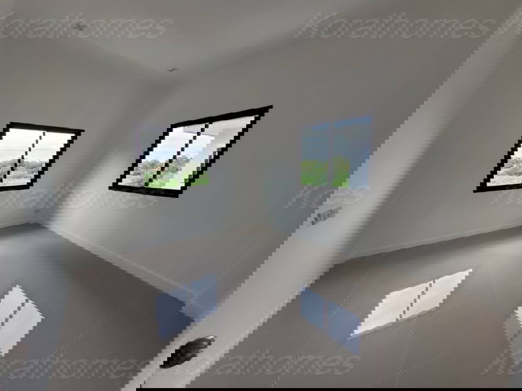 รูป บ้านสร้างใหม่ ใกล้สนามกีฬาเฉลิมพระเกียรติ 80 พรรษา - รูปที่ 22/27