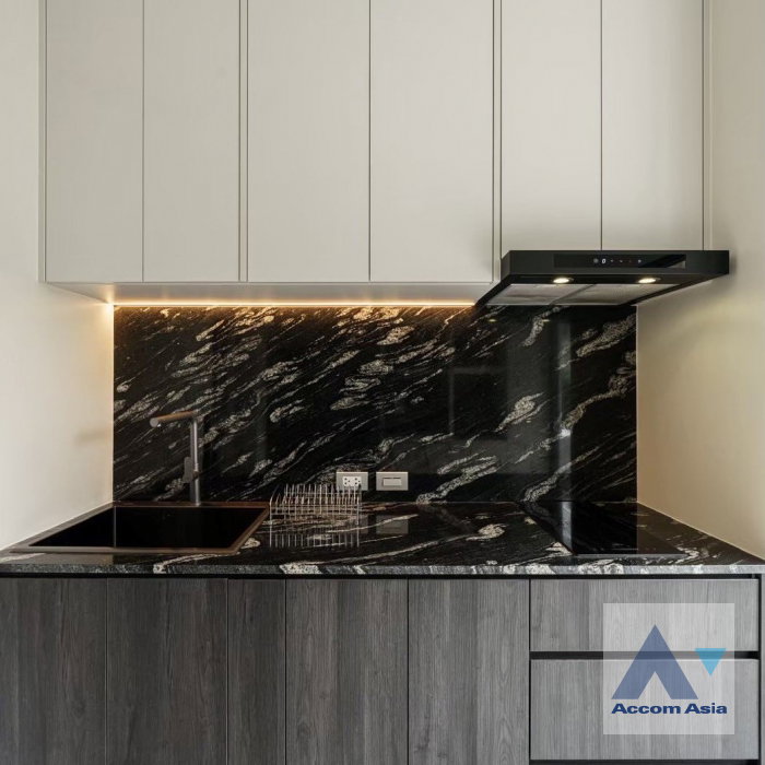 รูป 🔼🔽 AccomA 📩 Refurbished house with generous layout and rooftop space in Sukhumvit (AA42955) - รูปที่ 7/18