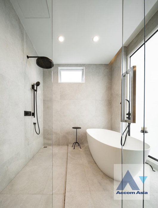 รูป 🔼🔽 AccomA 📩 Double High Ceiling,Newly renovated,Private Swimming Pool 3 BR House in Wang Thonglang (AA44953) - รูปที่ 20/20