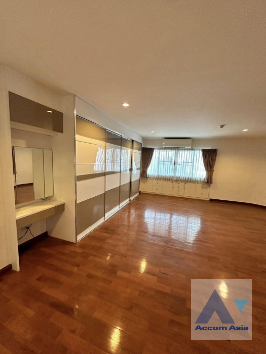 picture 🔼🔽 AccomA 📩 Big Balcony 3 BR Condominium @Tower Park (AA39573) - 10/17