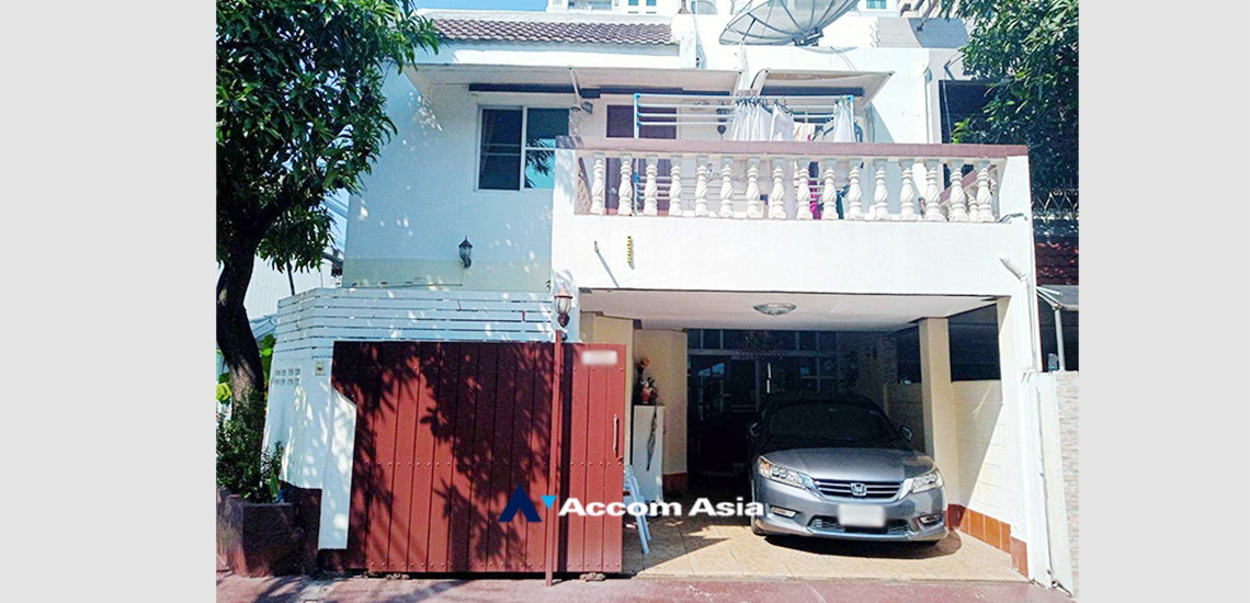 picture 🔼🔽 AccomA 📩 Home Office 4 BR House in Khlong Tan Nuea (AA33848) - 1/13