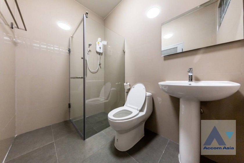 รูป 🔼🔽 AccomA 📩 Spacious townhouse with greenery and open-plan comfort in Sathorn - รูปที่ 12/15