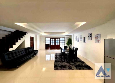 เช่าทาวน์โฮม กรุงเทพมหานคร : 🔼🔽 AccomA 📩 Home Office 5 BR Townhouse @ (AA23504)