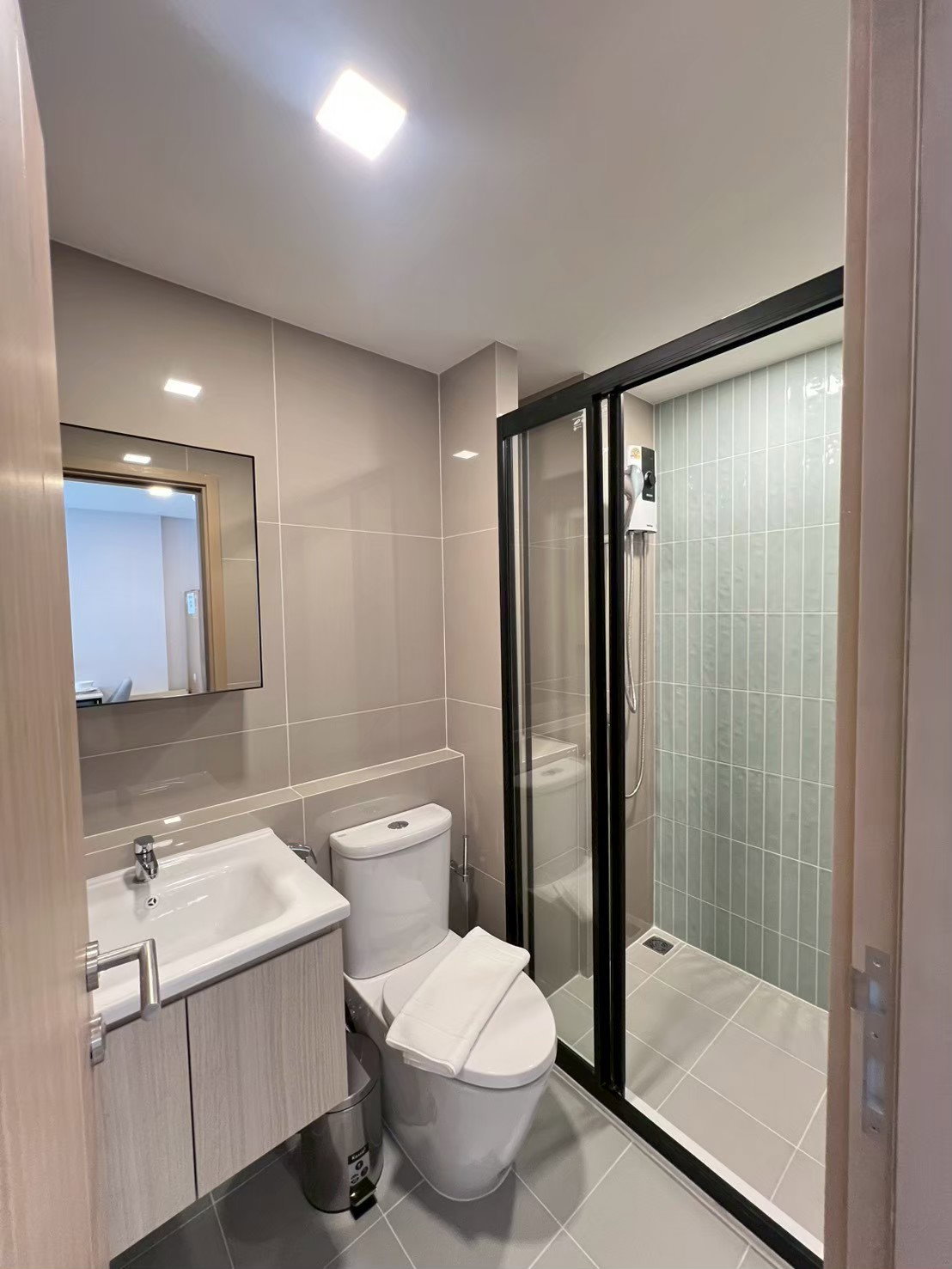 🔥 THE BASE Bukit 🌆 New Condo in Phuket Near Shopping Malls 🚌 Free Shuttle to Central Festival Phuket - image 5