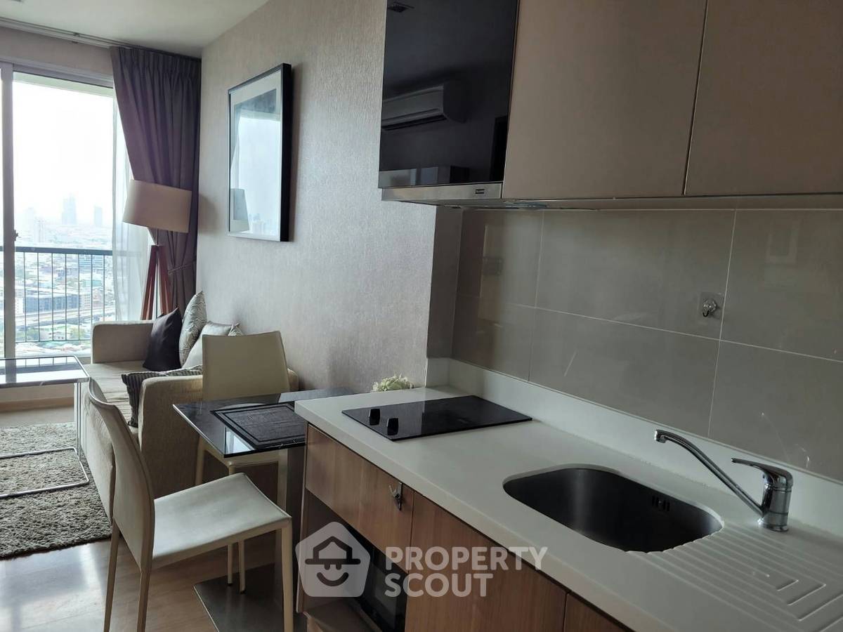 รูป คอนโด 1-ห้องนอน ที่ ริธึ่ม สาทร ใกล้ BTS สะพานตากสิน (ID 2751411) - รูปที่ 2/11