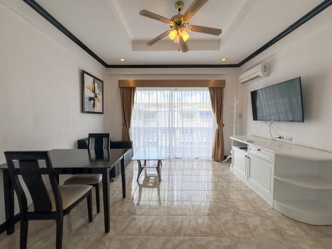 1 Bedroom Condo for Sale in Jomtien Pattaya at Majestic