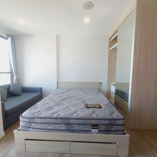 รูปภาพ เอพพิโซด ใกล้รถไฟฟ้าบีทีเอสสถานีสายหยุด