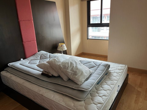 Rent for condo navatara building D