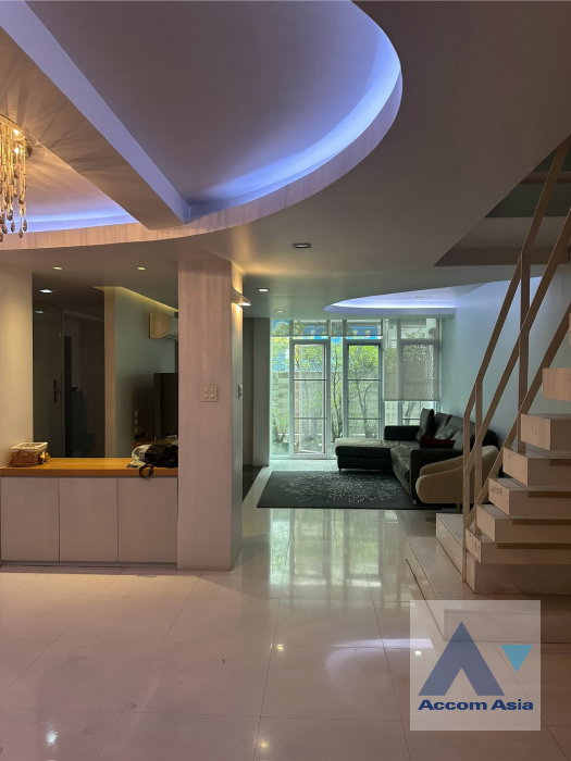 รูป 🔼🔽 AccomA 📩 Home Office 3 BR Townhouse in  Lumphini (AA45921) - รูปที่ 2/10
