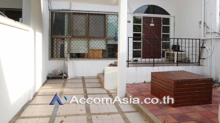 รูป 🔼🔽 AccomA 📩 Home Office 3 BR Townhouse in Khlong Toei (AA17938) - รูปที่ 12/16
