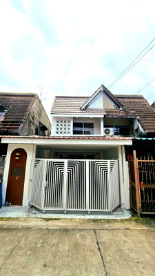 Townhouses for sale Bangkok : House for Sale at Ban Chat Luang Soi Rat Uthit 54 (S6810012)
