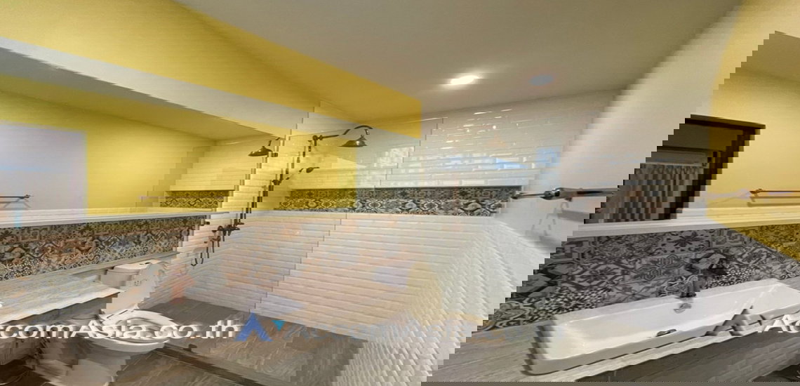 picture 🔼🔽 AccomA 📩 Home Office,Garden 3 BR House in Khlong Toei Nuea (AA12557) - 16/17