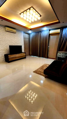 Condos for sale Thailand Cultural Centre  : 2-BR Condo at Villa Asoke near MRT Phetchaburi (ID 2772057)