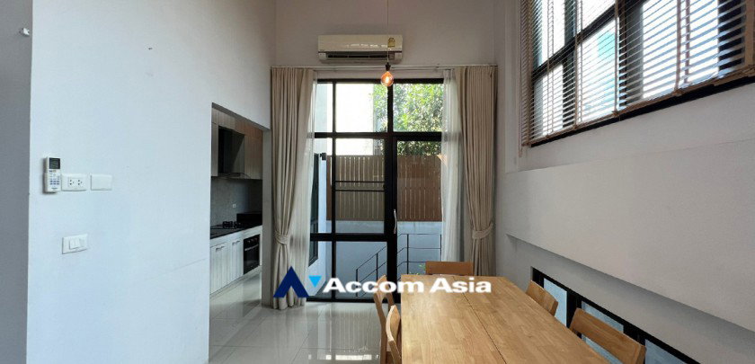 รูป 🔼🔽 AccomA 📩 Charming townhouse in the prime Sathorn area with stylish design (AA25860) - รูปที่ 9/20
