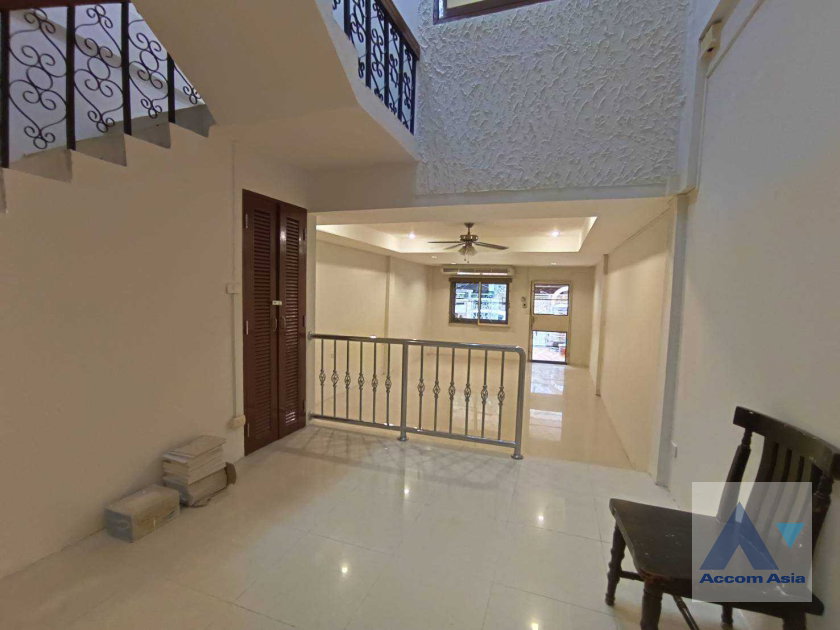 รูป 🔼🔽 AccomA 📩  4 BR House in Khlong Toei (2513892) - รูปที่ 2/20