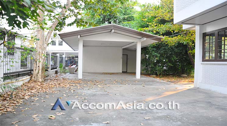 picture 🔼🔽 AccomA 📩 Home Office 3 BR House in Khlong Tan Nuea (AA13724) - 13/14