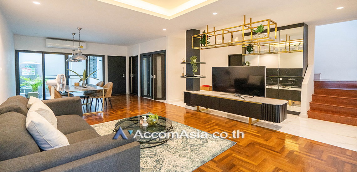 รูป 🔼🔽 AccomA 📩  3 BR Townhouse in Khlong Tan Nuea (AA23160) - รูปที่ 1/14