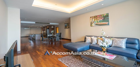 🔼🔽 AccomA 📩 Modern condo with skyline view and classic interior (1520456)