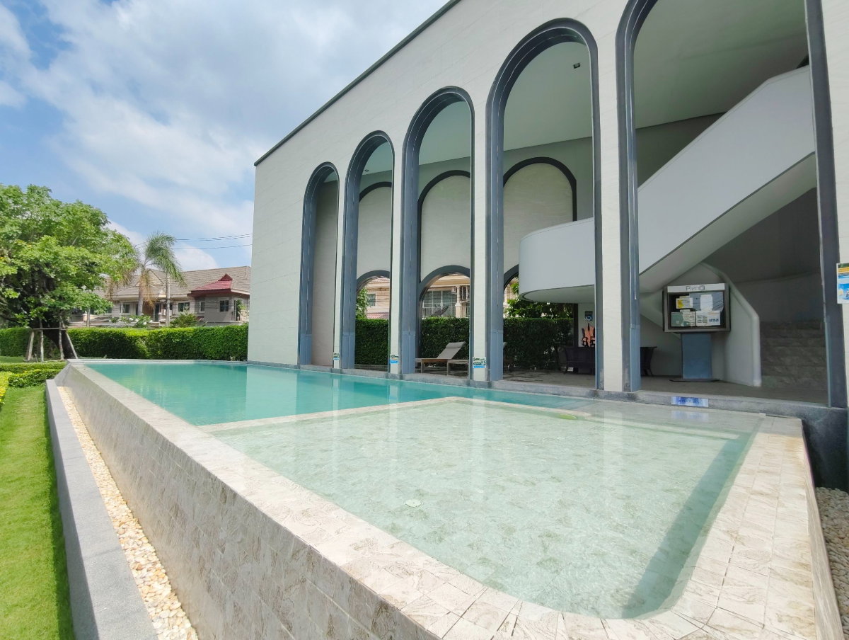 รูป 🏡 ทาวน์โฮม 2 ชั้น "แกรนด์พลีโน่ วัชรพล-สุขาภิบาล 5" เพียง 3.29 ล้าน เท่านั้น! - รูปที่ 6/32