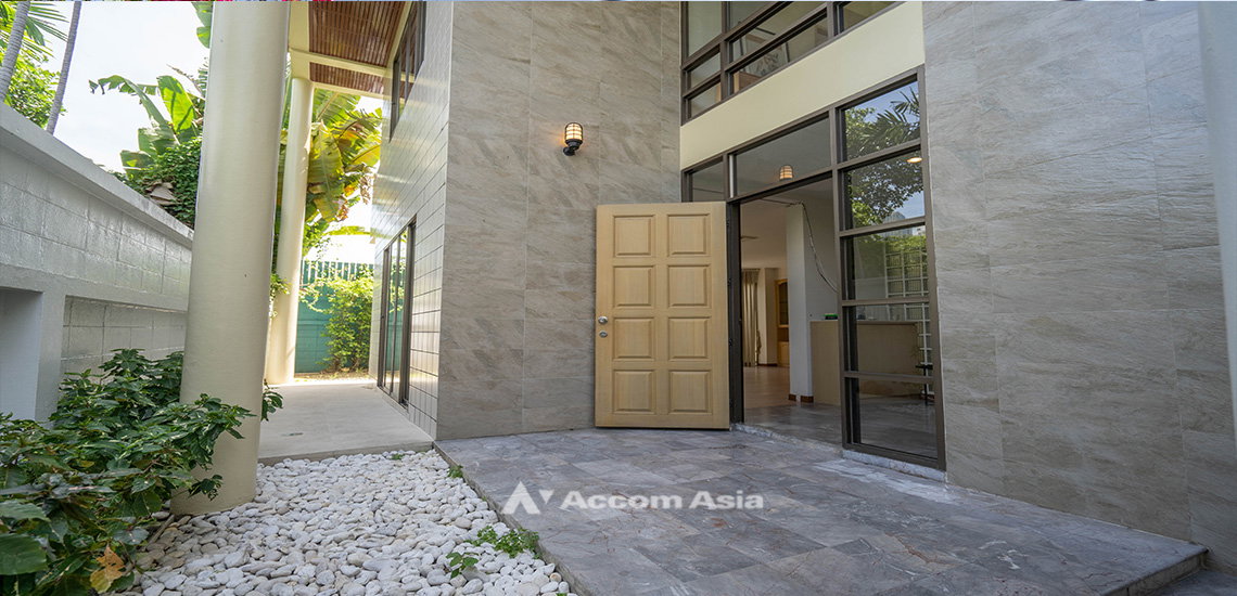 picture 🔼🔽 AccomA 📩 Pet friendly 4 BR House in Klong Tan (AA31765) - 3/19