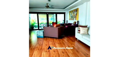 Houses for rent Soi Ekamai (Sukhumvit 63) : 🔼🔽 AccomA 📩 Pet friendly 4 BR House in Phra Khanong Nuea (AA35004)