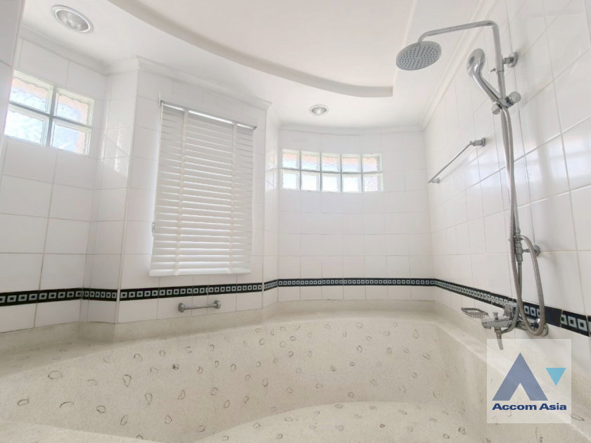 รูป 🔼🔽 AccomA 📩 Bright modern condominium with spacious open layout (10155) - รูปที่ 20/20