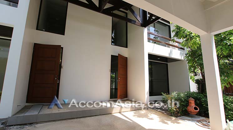 picture 🔼🔽 AccomA 📩 Charming house with big garden and ideal location in Sathorn (AA17161) - 4/17