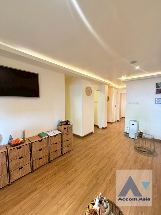 picture 🔼🔽 AccomA 📩  3 BR Townhouse in Khlong Tan Nuea (AA26641) - 2/20