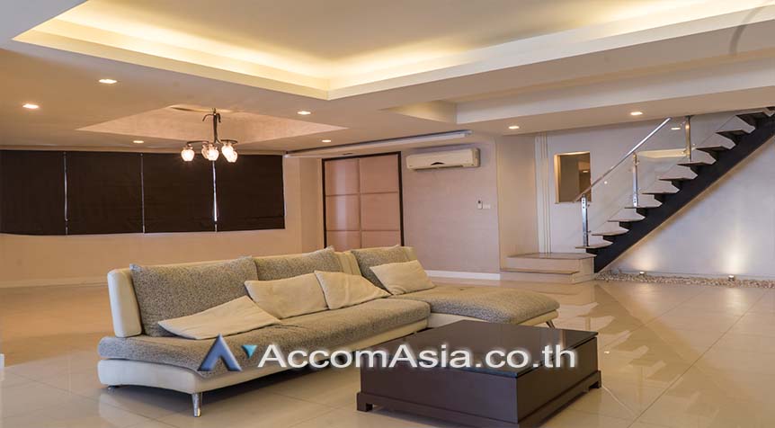 picture 🔼🔽 AccomA 📩 Spacious pet-friendly duplex condominium in a prime location. - 6/16