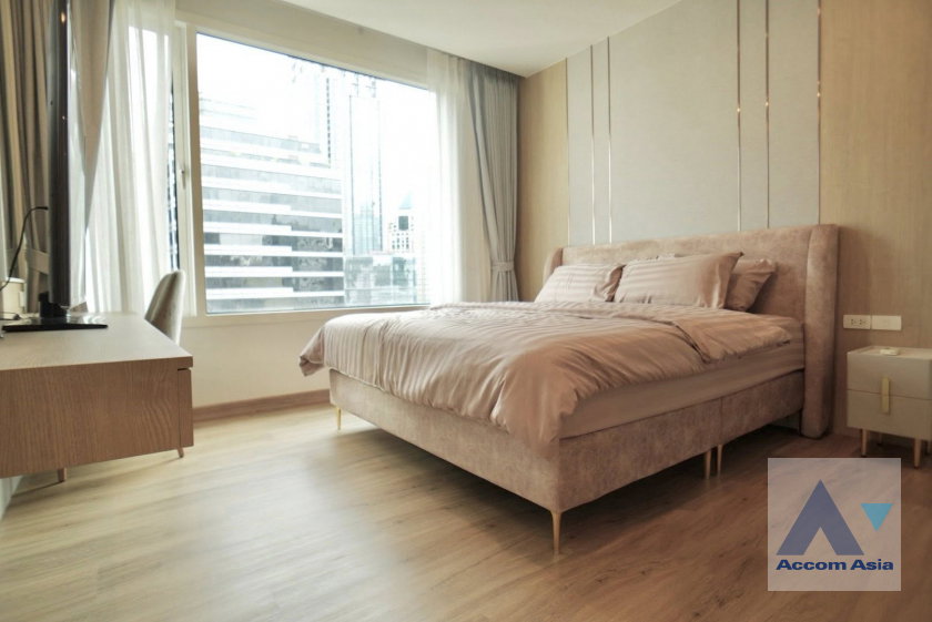 picture 🔼🔽 AccomA 📩 Newly renovated 3 BR Condominium @Royal Saladaeng (AA45328) - 10/18