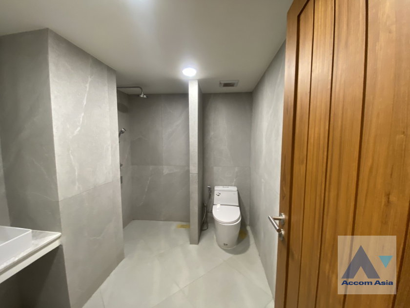 รูป 🔼🔽 AccomA 📩  3 BR Condominium @Royal Castle Sukhumvit 39 (AA45639) - รูปที่ 11/12