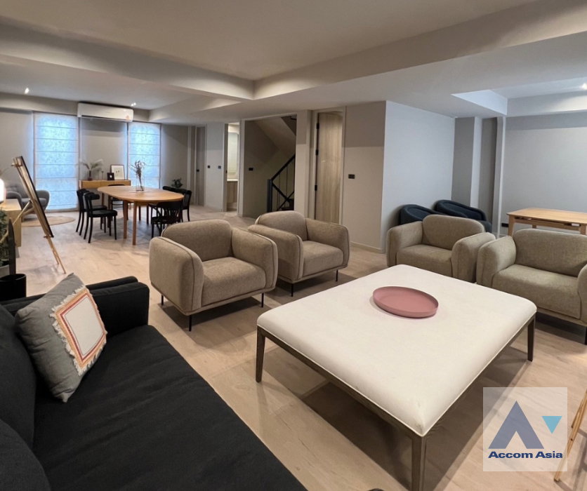 รูป 🔼🔽 AccomA 📩  4 BR House in Phra Khanong Nuea (AA44002) - รูปที่ 1/15