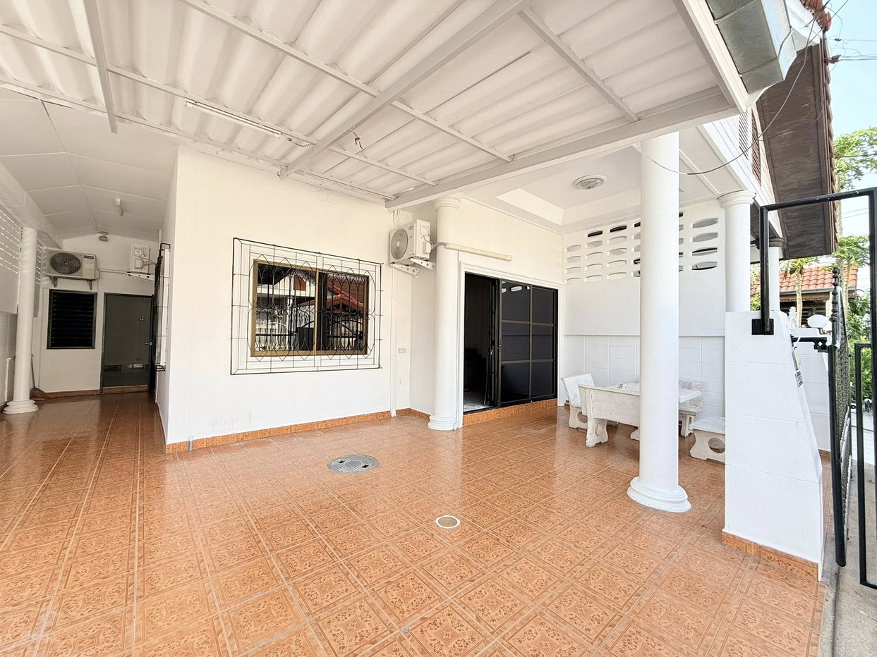 รูป East Pattaya Townhome for Sale 2 Bedroom Corner Unit - รูปที่ 12/14