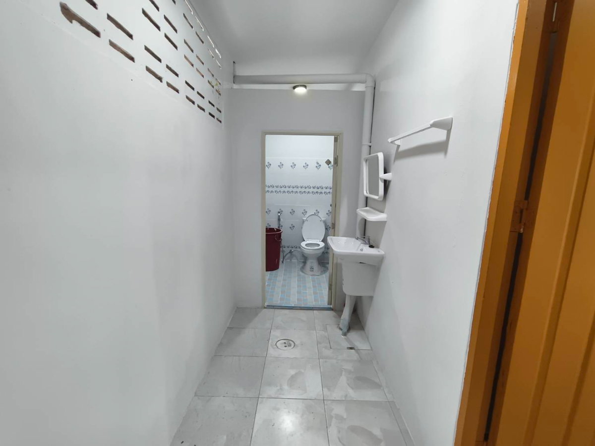 picture House for Sale: Sriracha, Nong Yai Bu 12 - 3/5