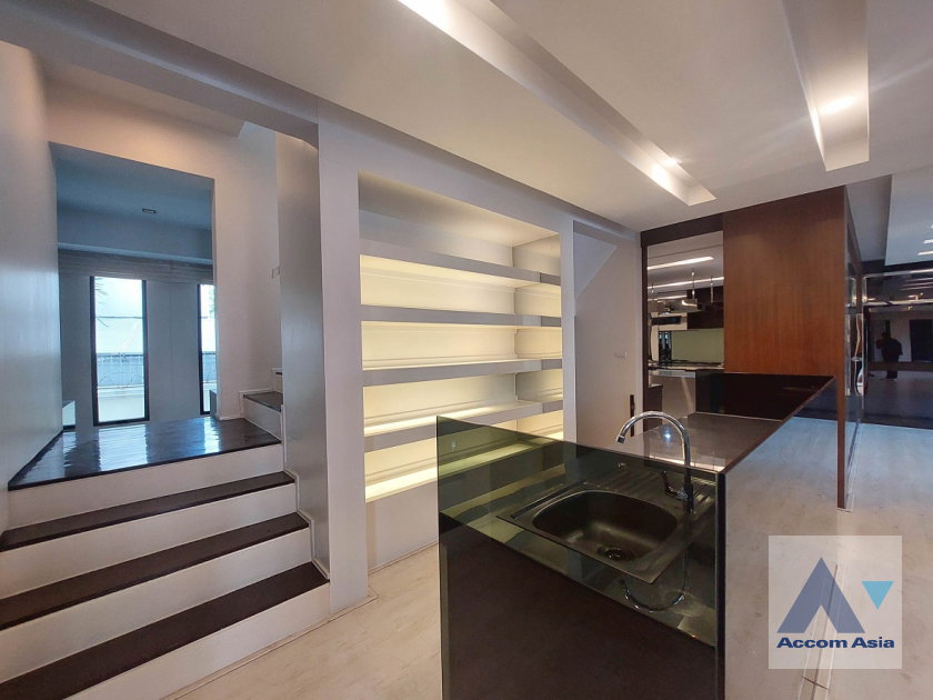 รูป 🔼🔽 AccomA 📩 Boutique 3-Bedroom House for Rent in Compound near MRT Khlong Toei, Sathorn (55091) - รูปที่ 16/20