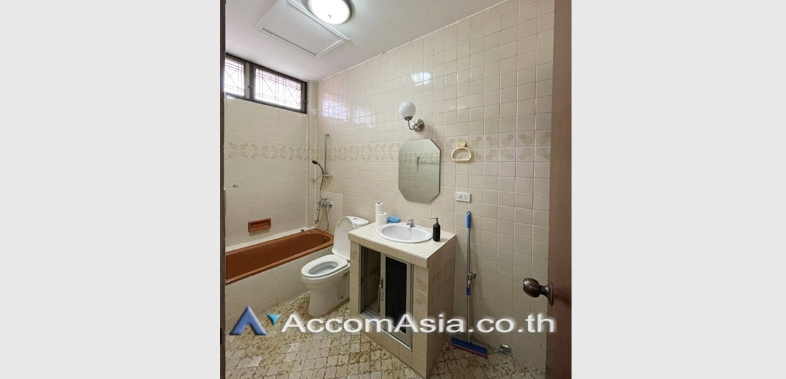 picture 🔼🔽 AccomA 📩 Home Office 4 BR House in Phra Khanong (2316174) - 10/18