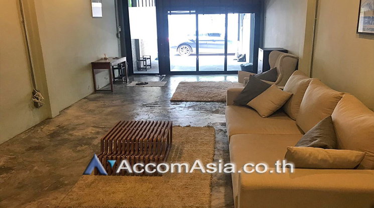 picture 🔼🔽 AccomA 📩 Big Balcony,Home Office,Pet friendly 2 BR Townhouse in Khlong Tan Nuea (AA25937) - 2/9