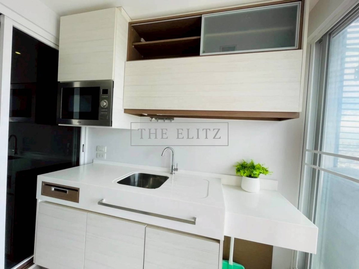 รูป ✨ สัมผัสมาตรฐานของการอยู่อาศัยที่เหนือกว่า The Room Sathorn–Taksin ใช้ชีวิตผ่านพื้นที่ที่ออกแบบอย่างมีรสนิยม เพื่อรองรับทุกจังหวะของชีวิต - รูปที่ 5/18