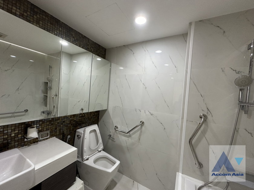 รูป 🔼🔽 AccomA 📩 Spacious city-view condominium at La Cascade in Sukhumvit (24423) - รูปที่ 8/10